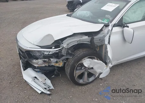 2018 Honda Accord Touring z USA, uszkodzony, nr VIN 1HGCV1F96JA010037